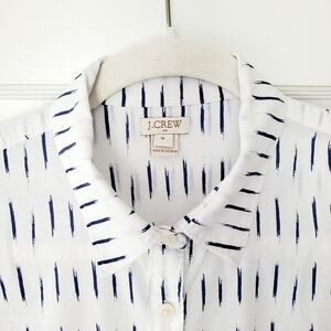 J. Crew White and Blue Taulored Ikat Printed Blue On White Cotton Button-down